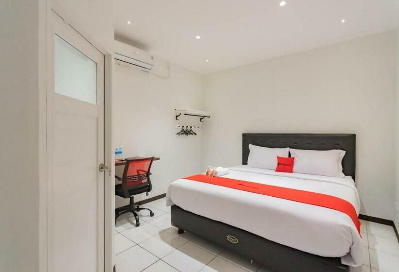 호텔 Reddoorz Plus @ Pakuan Residence Tajur