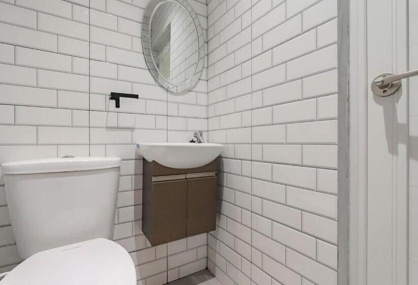 호텔 Reddoorz Plus @ Pakuan Residence Tajur