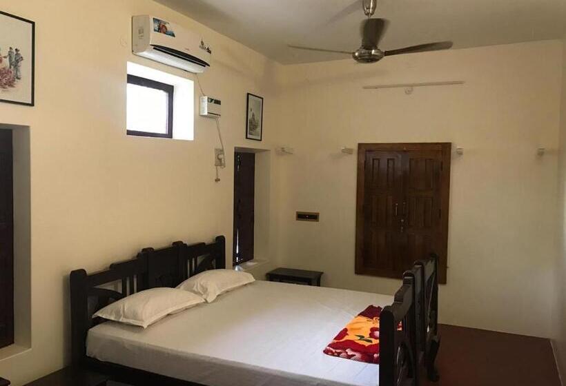 Отель Tanjore Inn