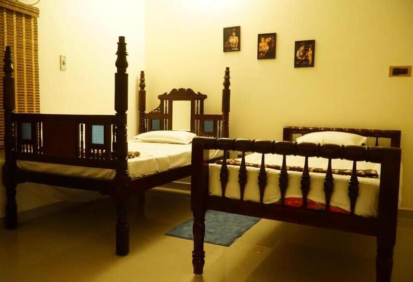 Отель Tanjore Inn