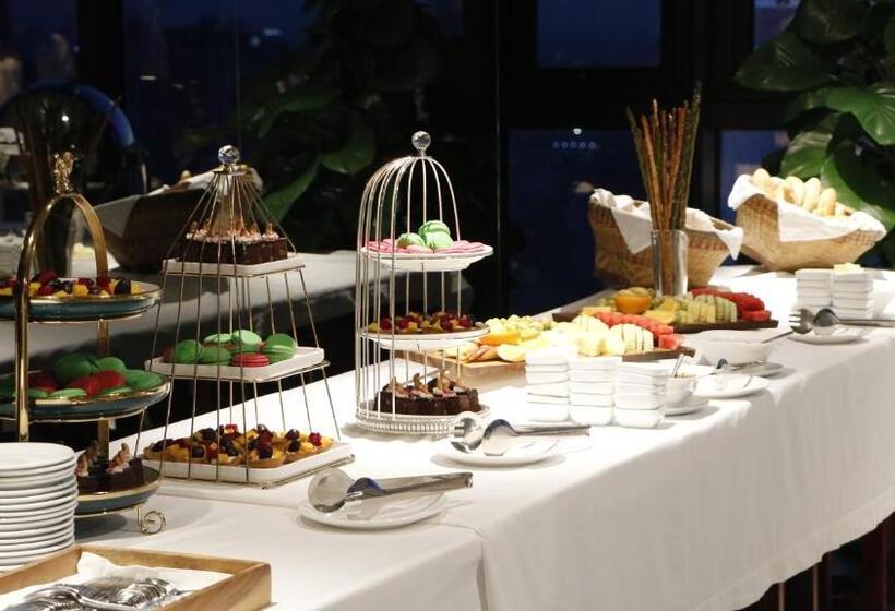 בית מלון כפרי The Penthouse Residence