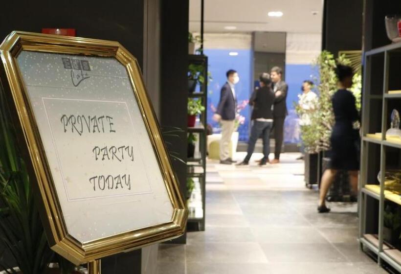 בית מלון כפרי The Penthouse Residence