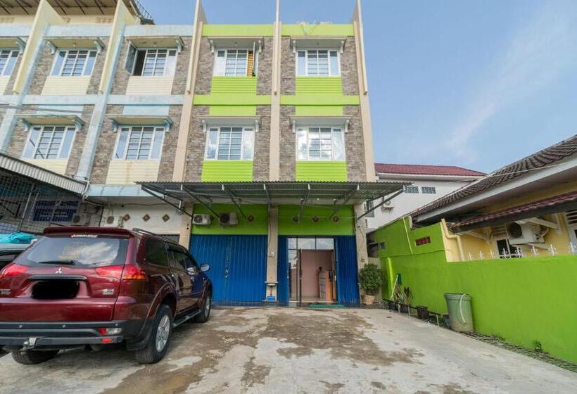 Urbanview Hotel Lumendiva 2 Palembang By Reddoorz