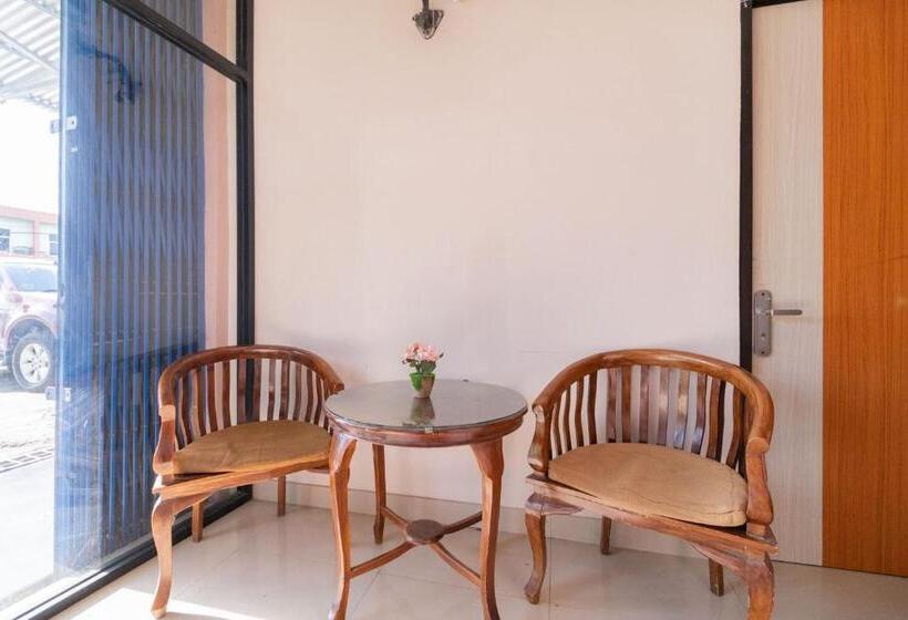 Urbanview Hotel Lumendiva 2 Palembang By Reddoorz