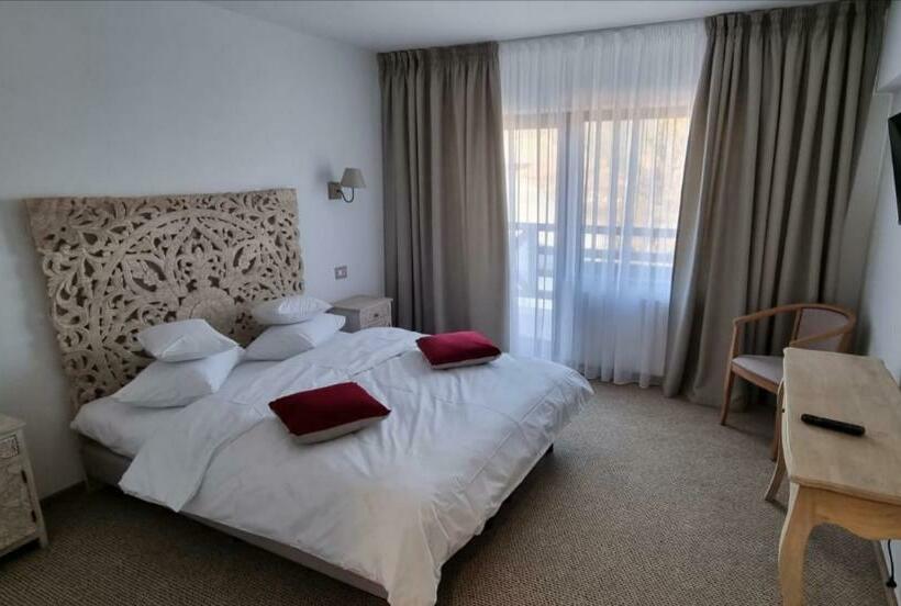 Отель Vale Humor Residence