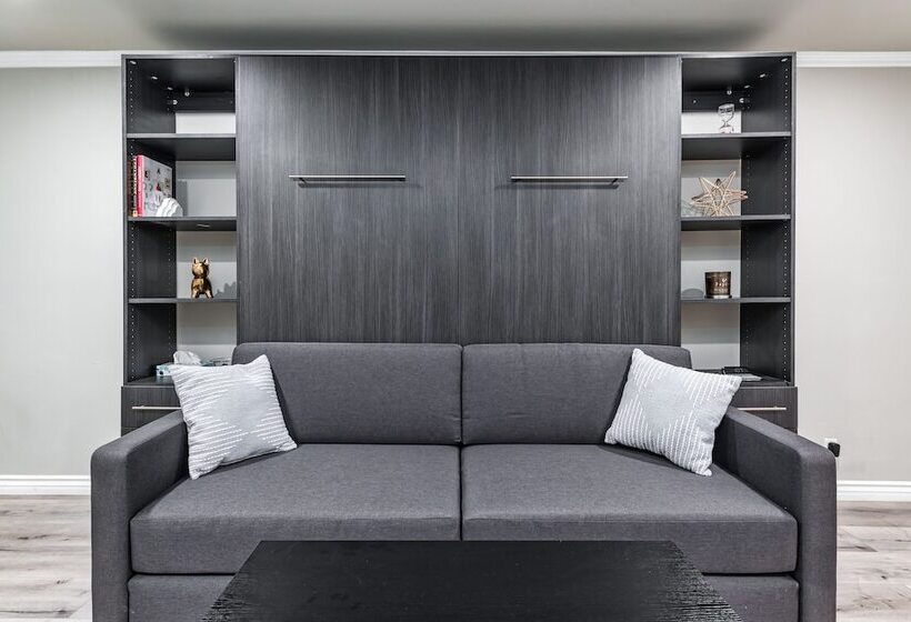 فندق على الطريق Omeo Suites