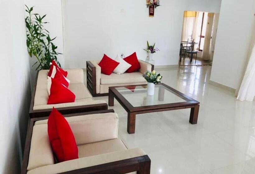 ペンション Castile Inn