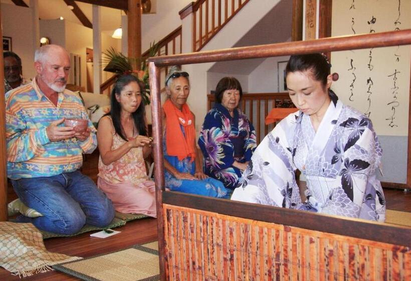 פנסיון Guest House In Hilo