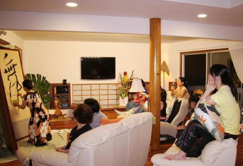 פנסיון Guest House In Hilo