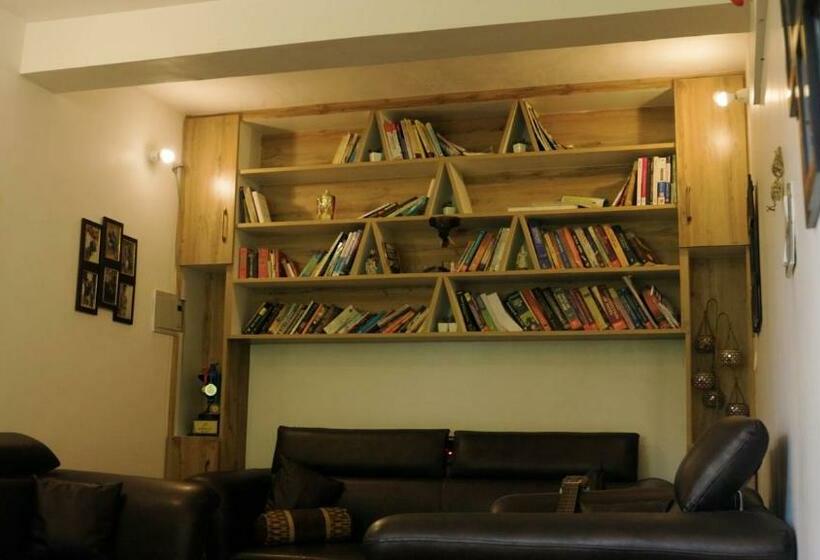 بنسيون Tatva Veda Homestay & Hostel