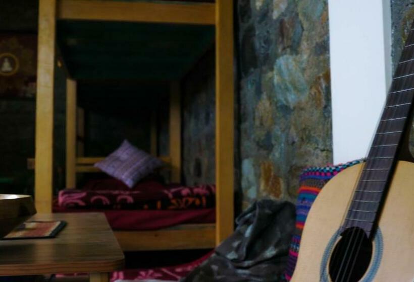פנסיון Tatva Veda Homestay & Hostel