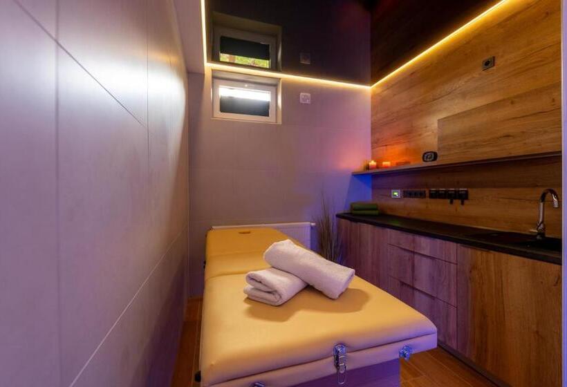 Pension Koliba Komorní Lhotka