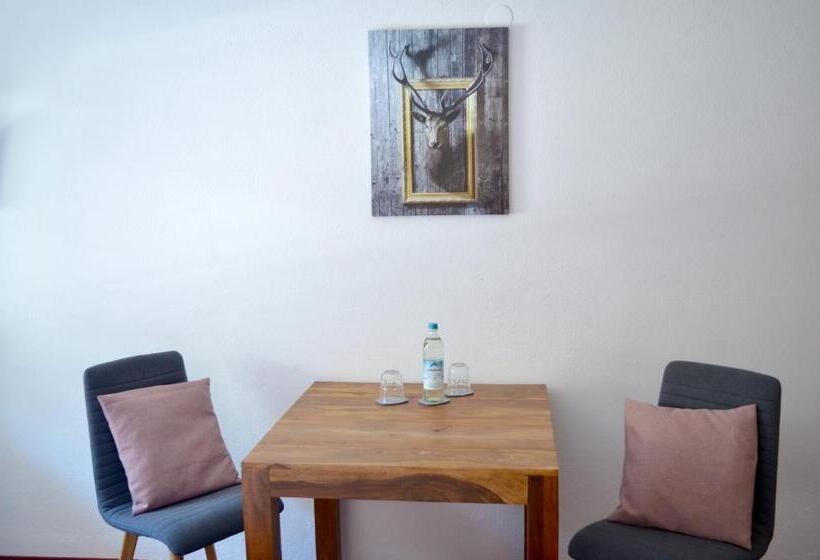 Pension Und Ferienwohnung Frech