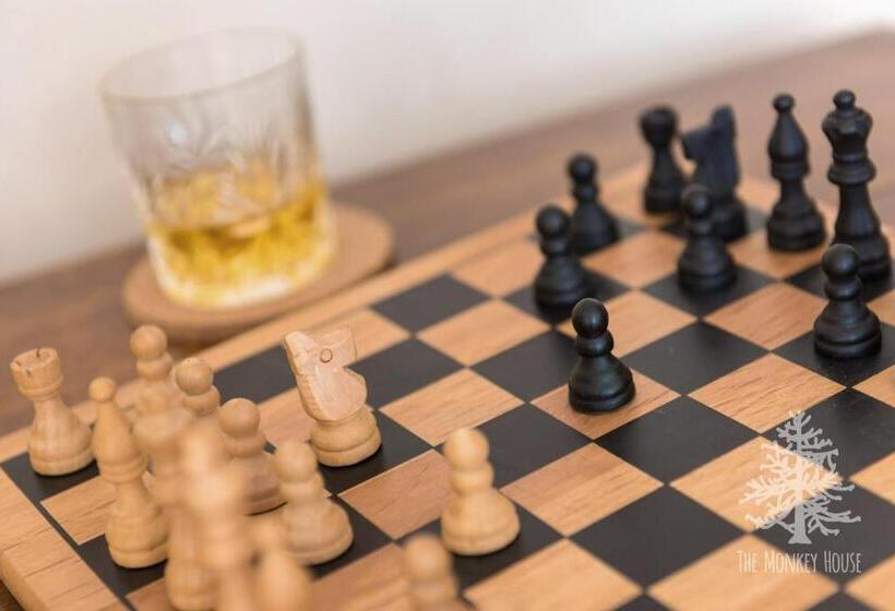 The Monkey House B&b