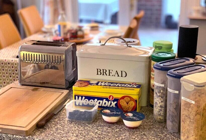 The Monkey House B&b