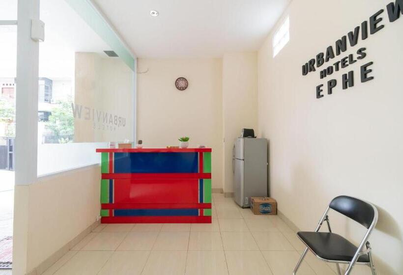 Urbanview Hotel Ephe Palembang