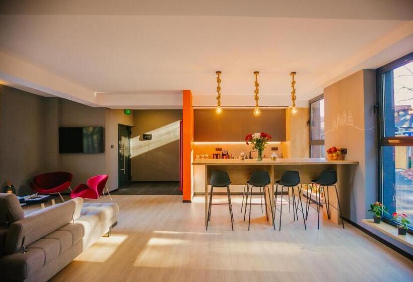 Adventure Lake Resort  Simared