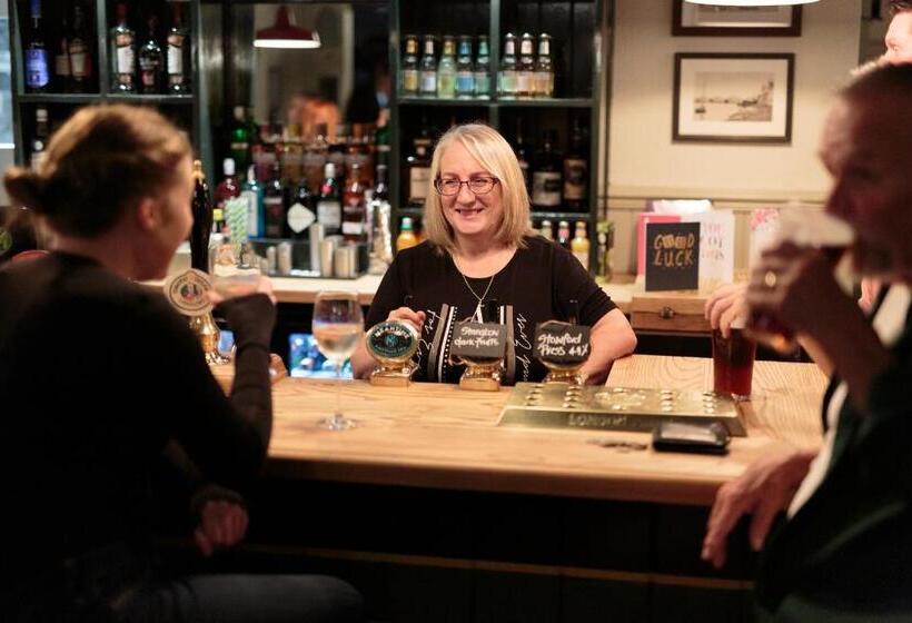 Общежитие The Crabtree Inn