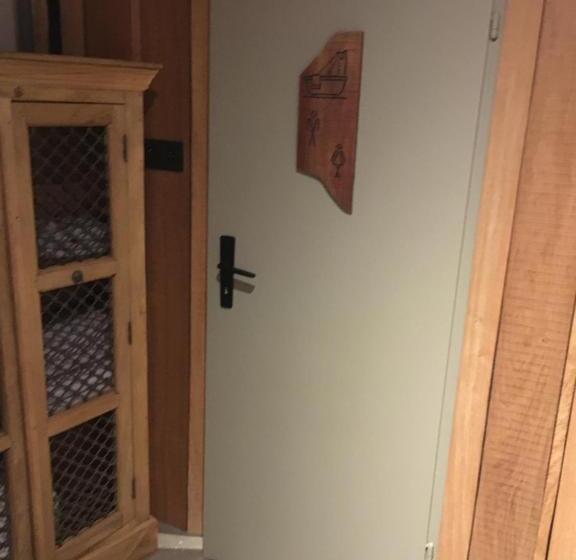 مبيت وإفطار Bois & Repos