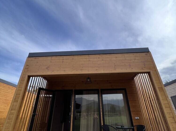 تختخواب و صبحانه Chubini Winery & Cabins