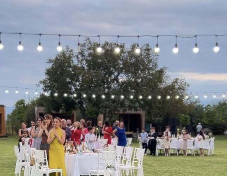 تختخواب و صبحانه Chubini Winery & Cabins