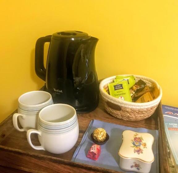 مبيت وإفطار La Tour Cachée