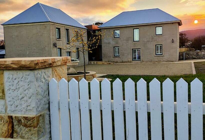 צימר Triabunna Barracks