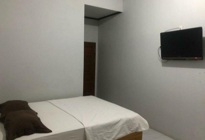 בית מלון כפרי Aulia Homestay Samarinda Syariah Redpartner