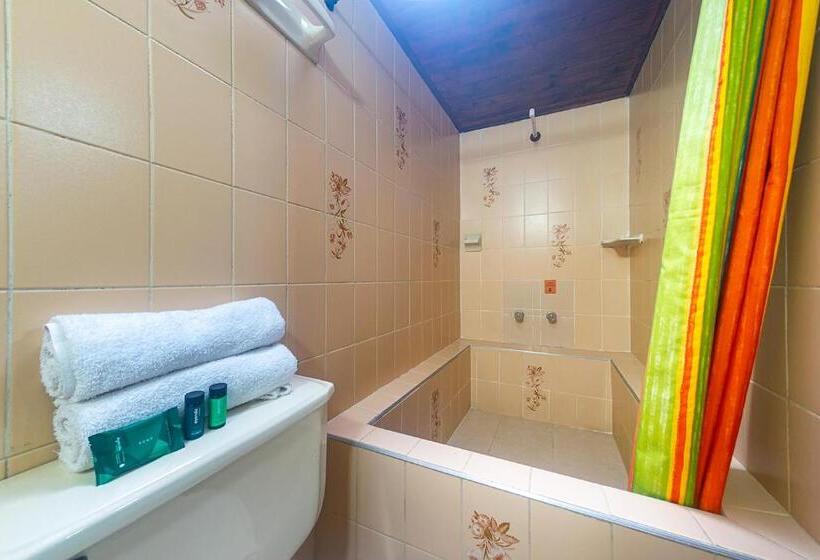 هتل Ayenda Pakande