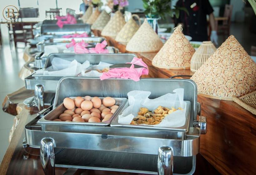 בית מלון כפרי Ban Ban