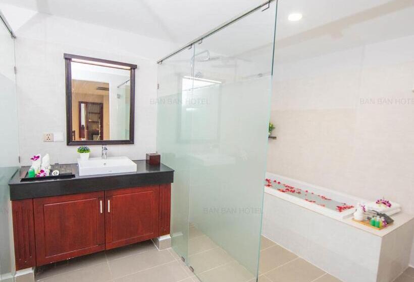 בית מלון כפרי Ban Ban