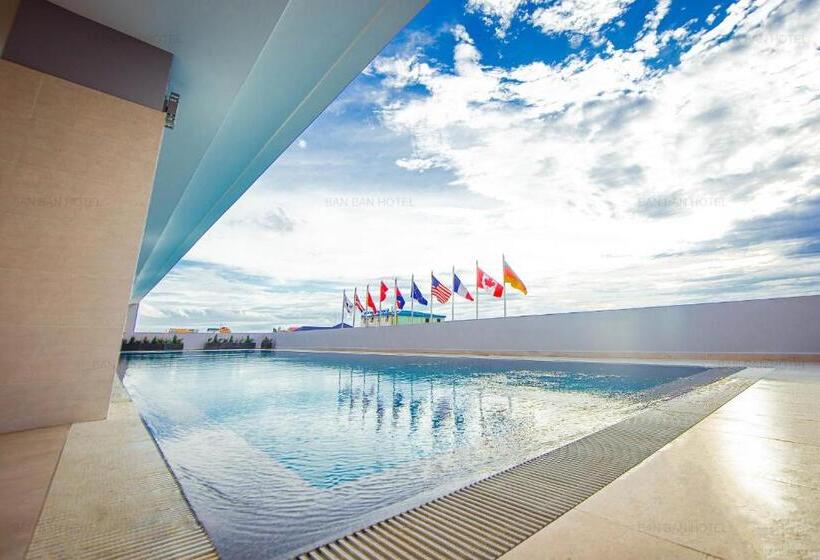 בית מלון כפרי Ban Ban