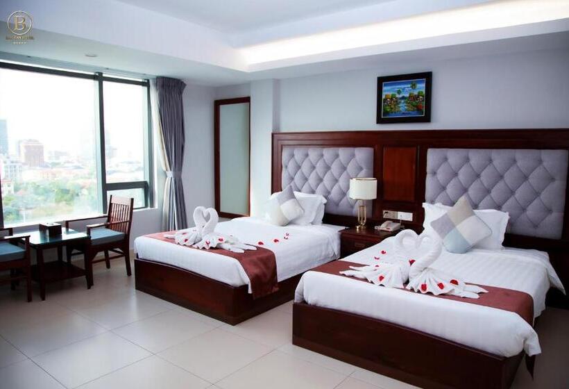 בית מלון כפרי Ban Ban