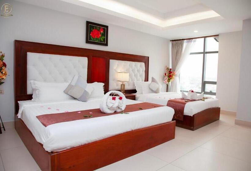 בית מלון כפרי Ban Ban