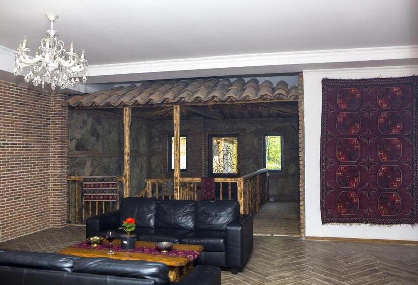 هتل Bekas Wine Cellar