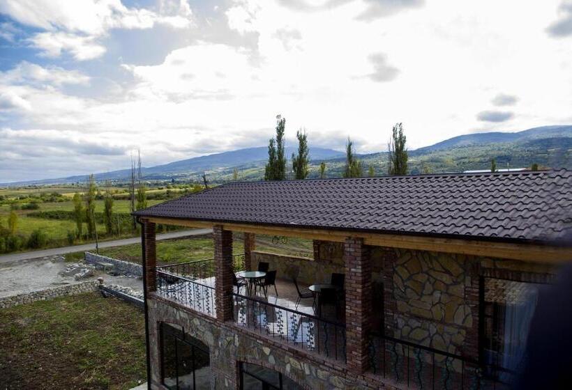 هتل Bekas Wine Cellar