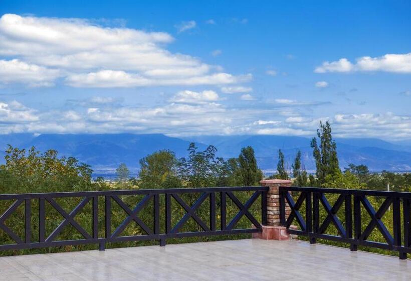 هتل Bekas Wine Cellar