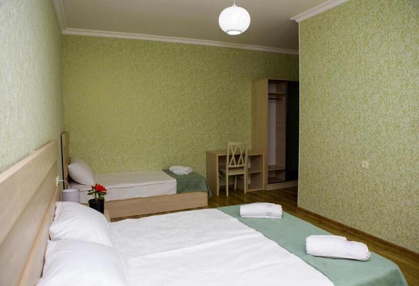 هتل Bekas Wine Cellar