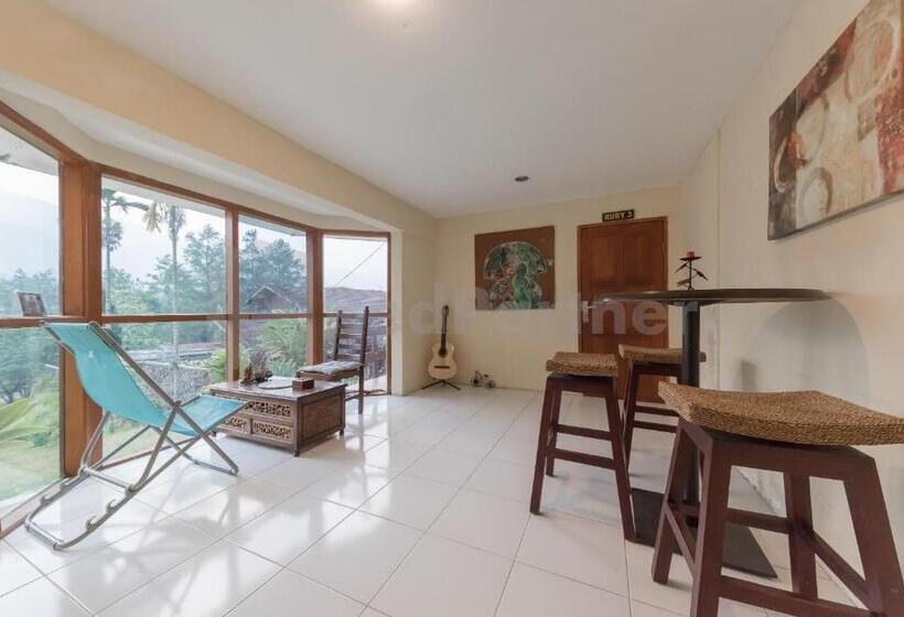 호텔 Bens Homestay Mitra Reddoorz