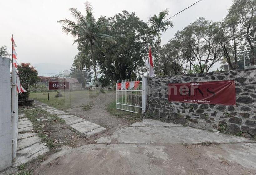 호텔 Bens Homestay Mitra Reddoorz