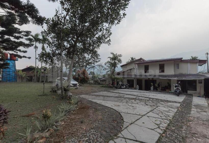 호텔 Bens Homestay Mitra Reddoorz