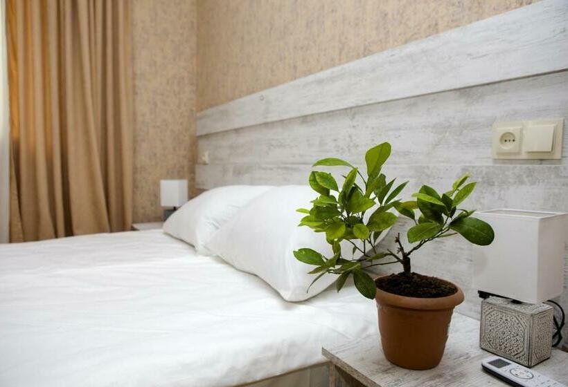 هتل Bekas Wine Cellar