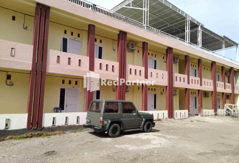 בית מלון כפרי Boarding House Syariah Mm Bone Redpartner
