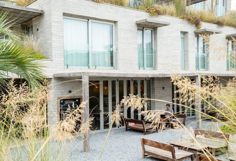 Casagrande Hotel & Beach Club