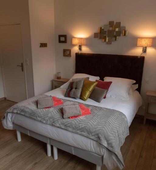 בית מלון כפרי Château De Surville