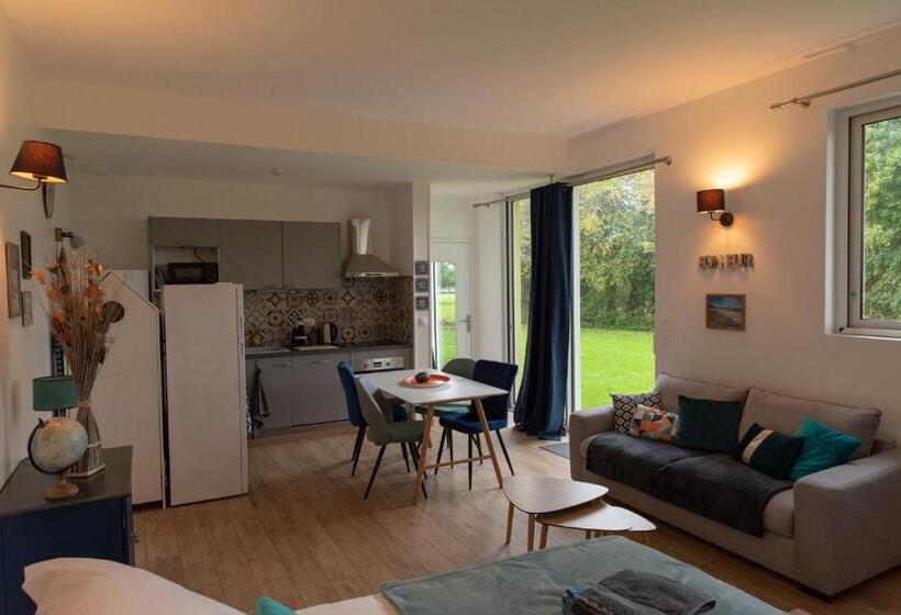 בית מלון כפרי Château De Surville