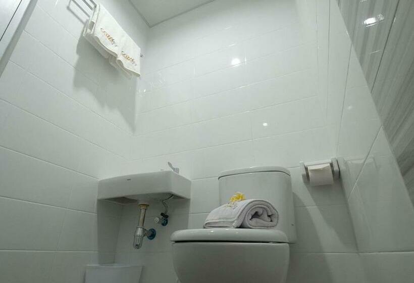 Cozzy Stay Hotel Semarang By Sinergi