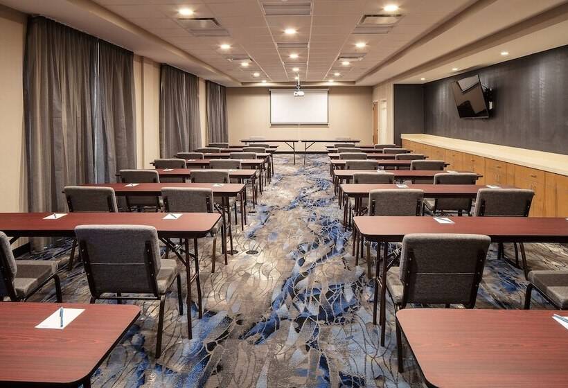 ホテル Fairfield Inn & Suites Seneca Clemson Univ Area