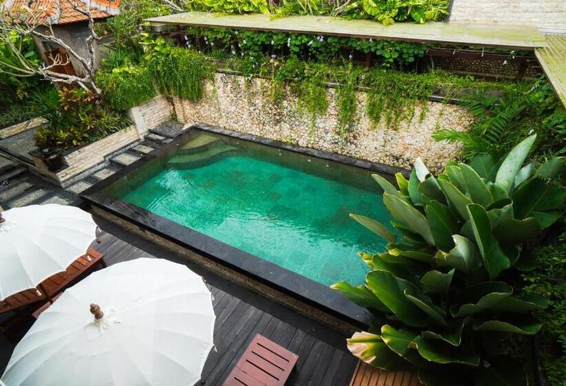 Отель Giri Bhagawan Villas & Spa