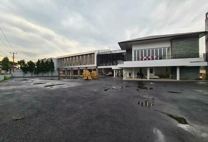 ホテル Graha Martadinata Syariah Mitra Reddoorz